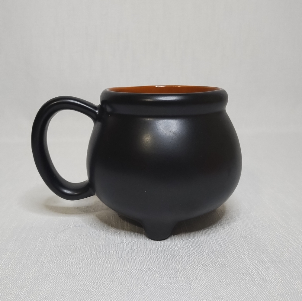 Hyde And Eek! Boutique Halloween Trick or Treat Black Cauldron Stoneware Mug - Picture 2 of 7